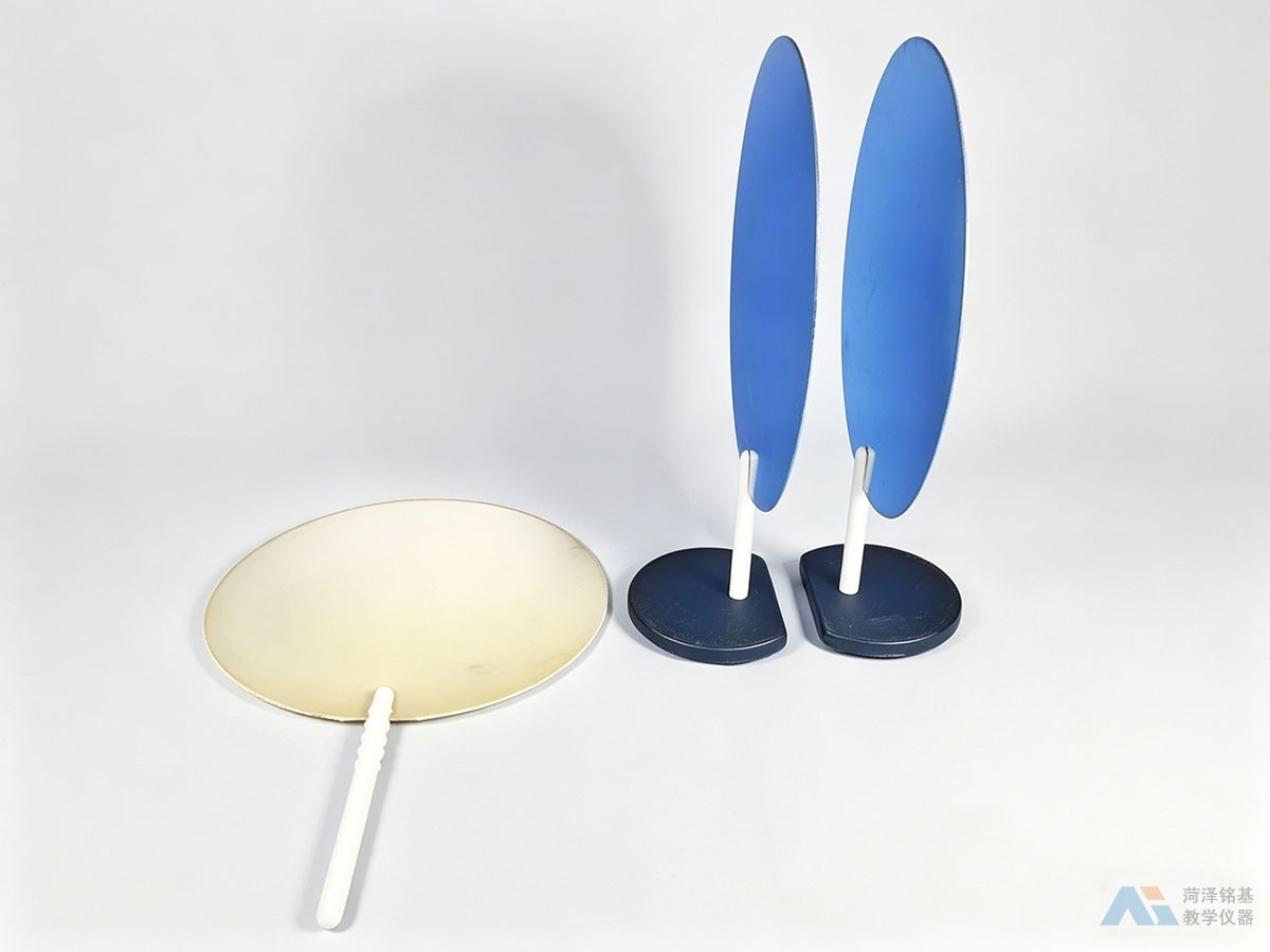 平行板电容器 绝缘介质板